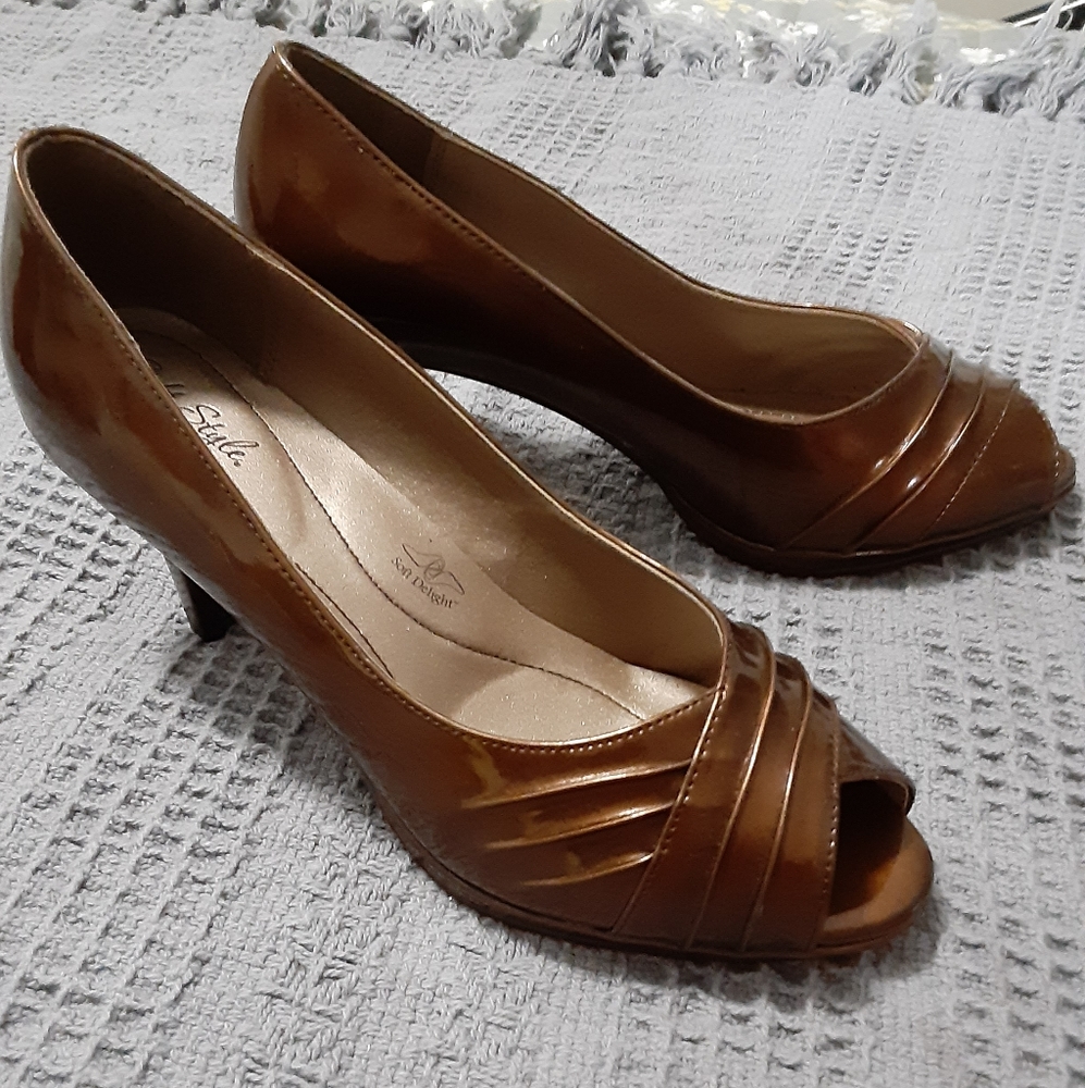 Soft Style Pumps